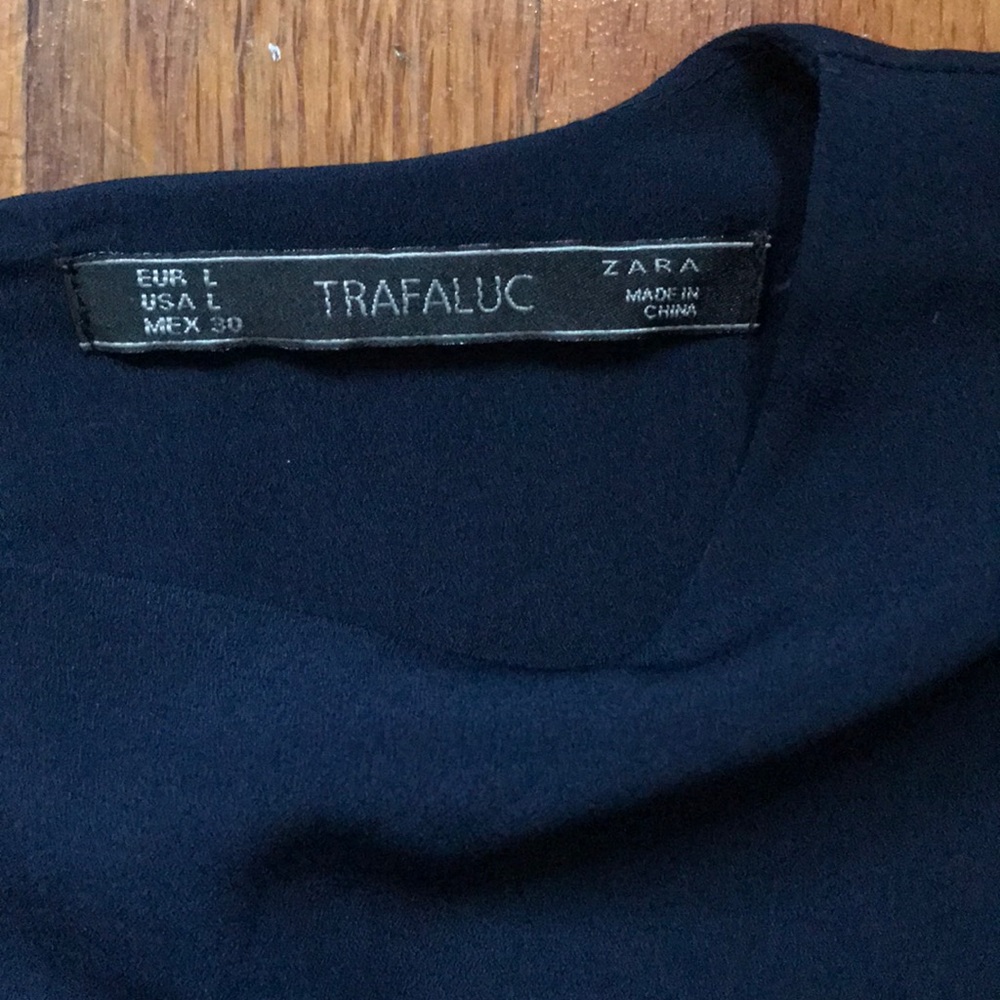 Blouse - Picture 2 of 5